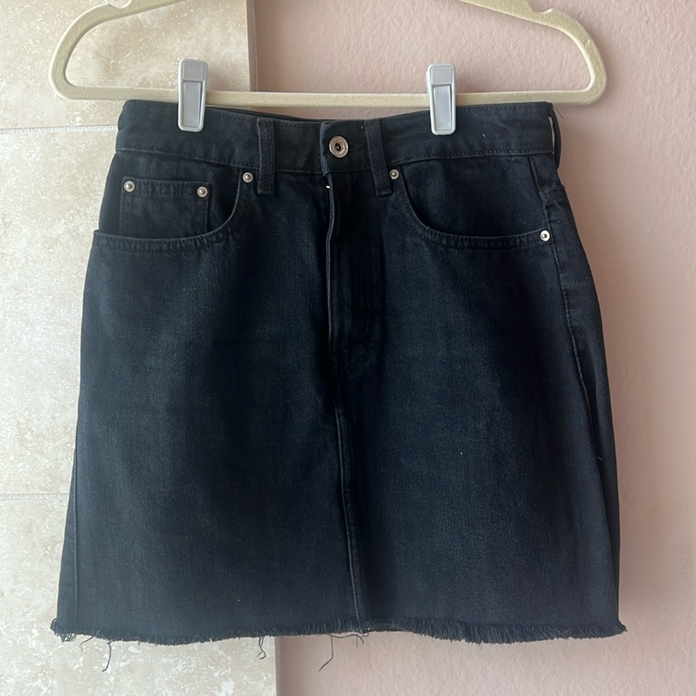 Zara TRF Denim Skirt - Mini with a A line cut - black denim